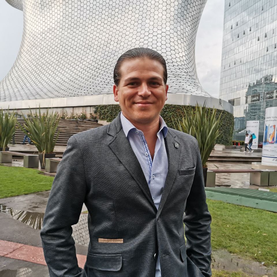 César Quezada